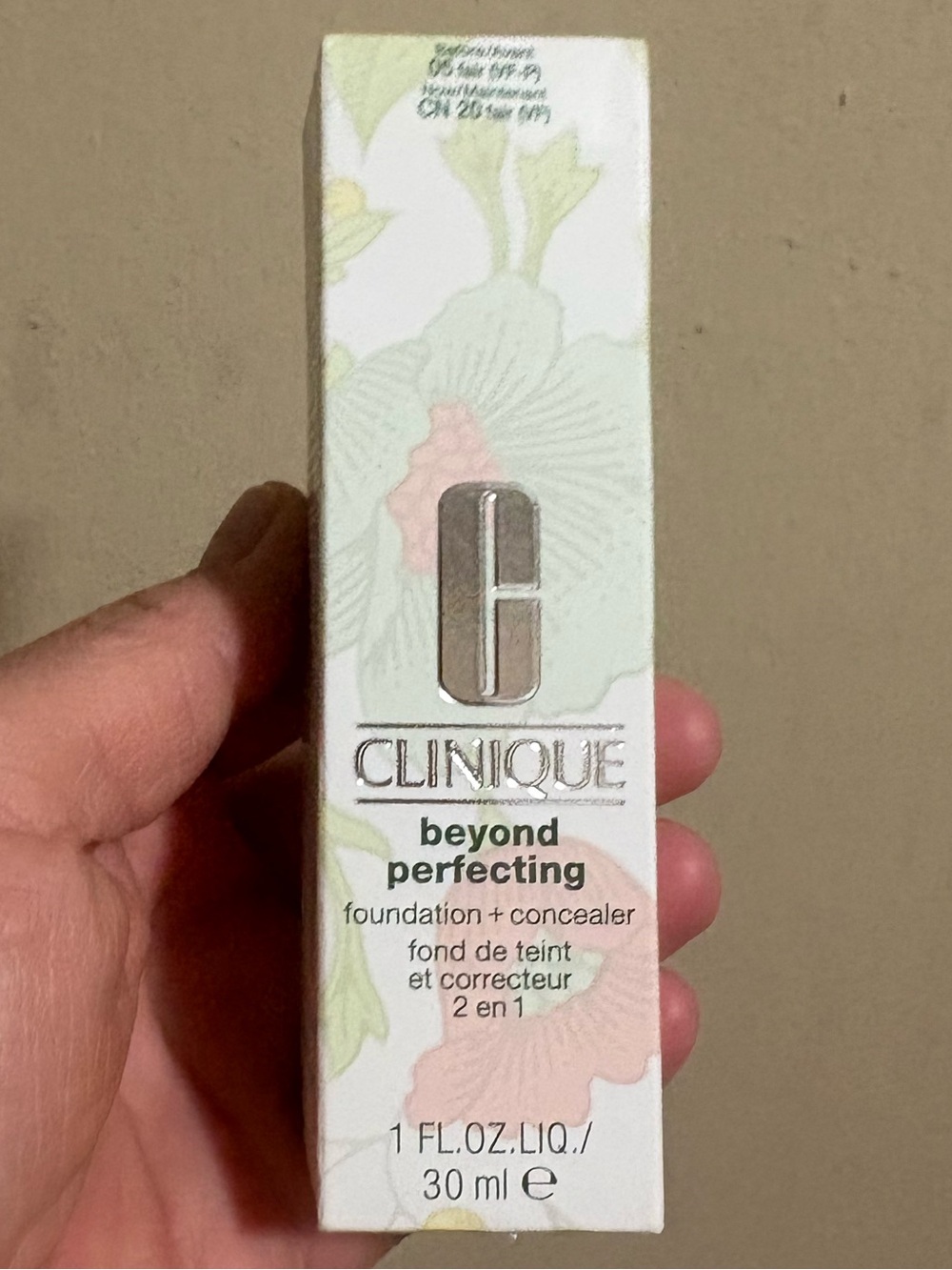 Clinique Beyond Perfecting Foundation + Concealer - CN 20 fair (VF) Brand New.